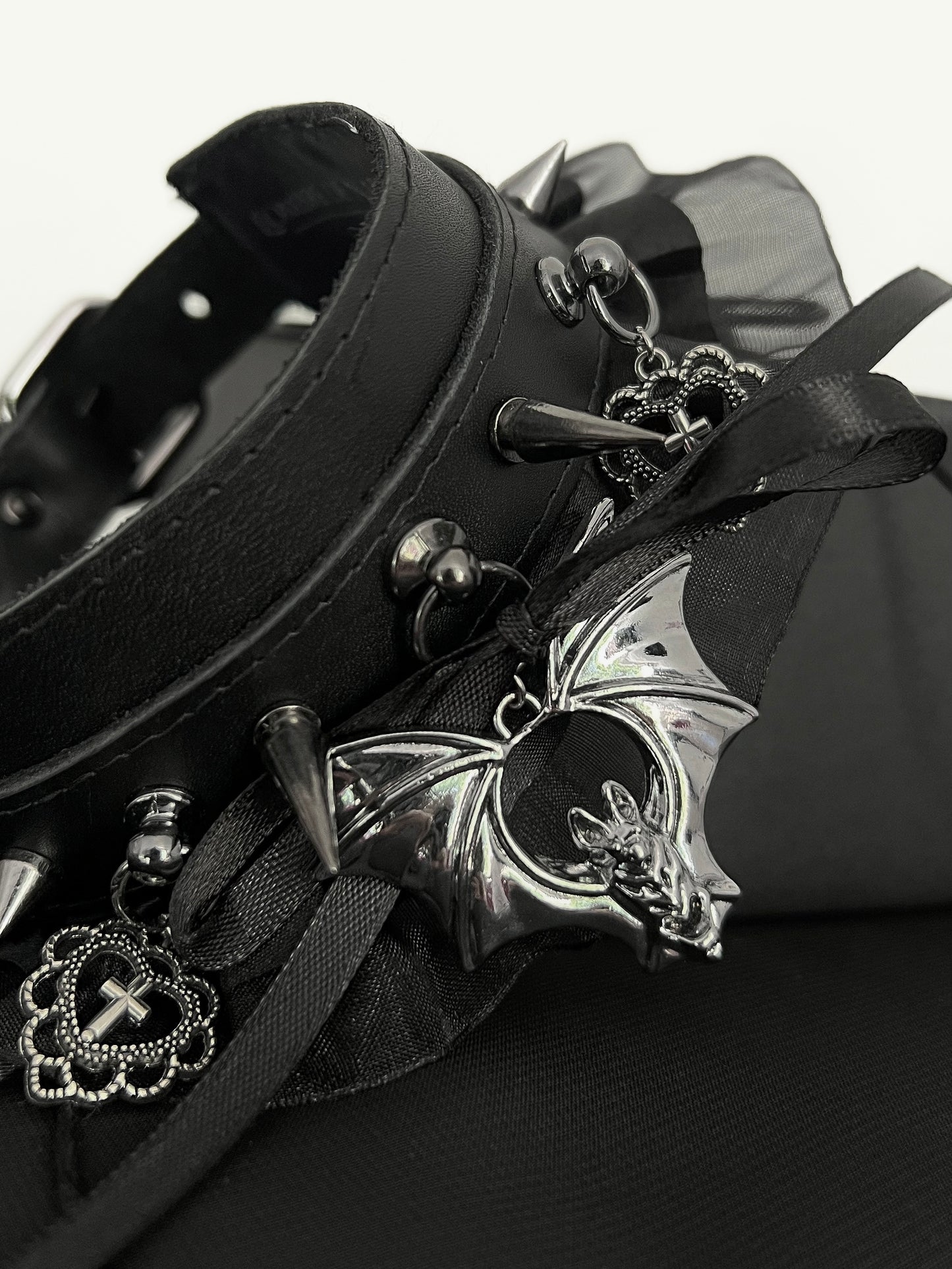 « Damnation » Leather Choker